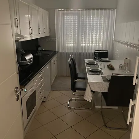 아파트 Cozy Near Basel Airport *