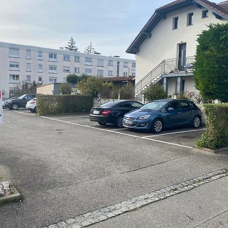 Cozy Near Basel Airport 생루이